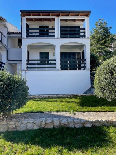 Residence4A-Appartamento Rosso Ravni Bagian luar foto