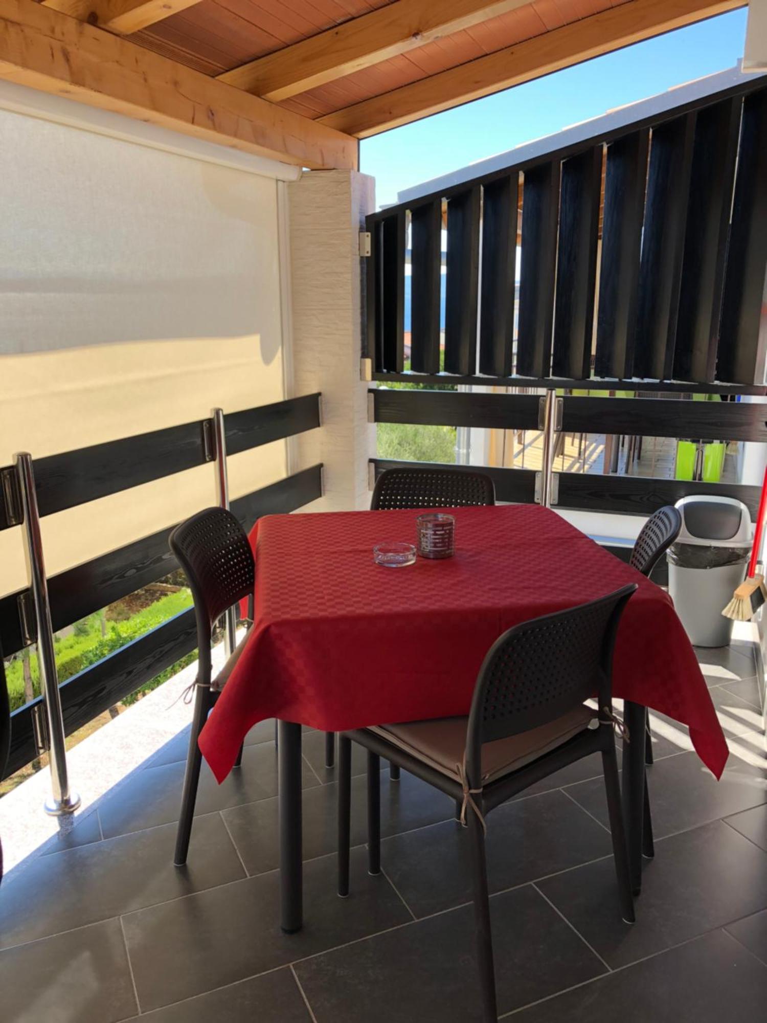 Residence4A-Appartamento Rosso Ravni Bagian luar foto